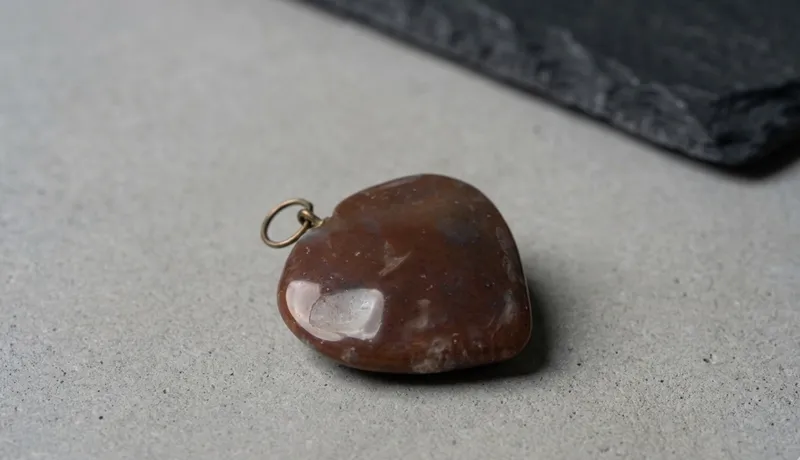 Cherry Red Agate Heart Pendant thumbnail 9