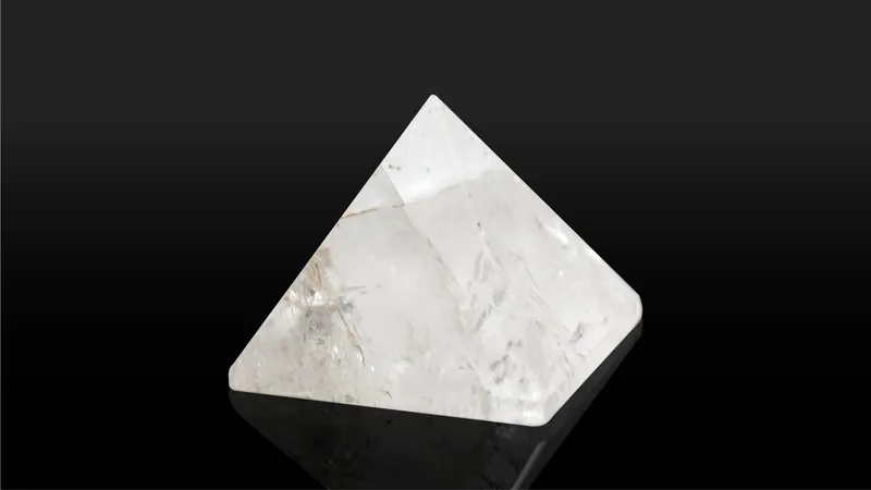 Crystal Stone Pyramid thumbnail 5