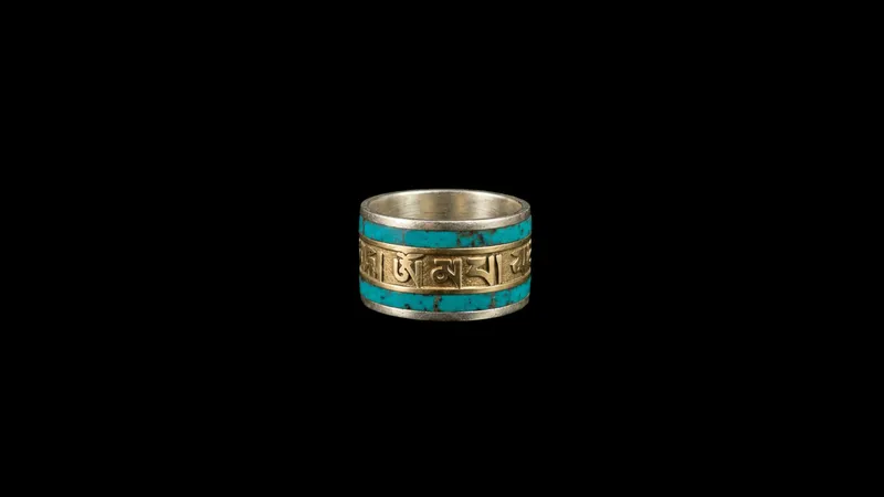 Tibetan Ring (Type 2) thumbnail 3